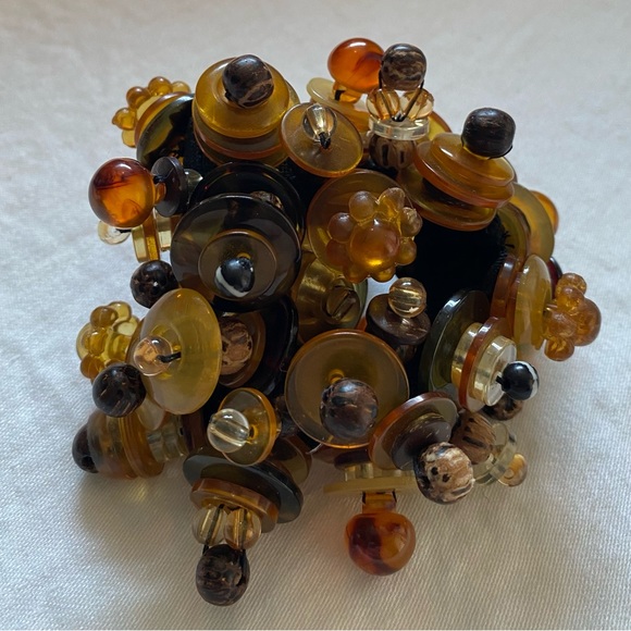 7 1/4" Button Bracelet - Picture 9 of 12